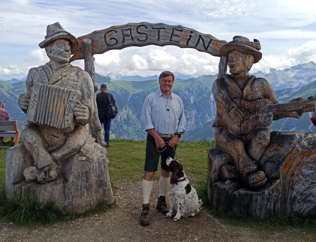 Lothar mit Bianca am Berg